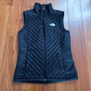 The North Face Lightweight black Puffer Vest Size S